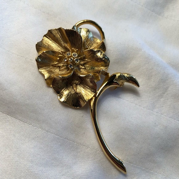 Gold Flower Brooch pansy vintage pin - Picture 6 of 6